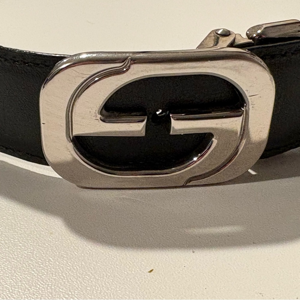 Gucci Black Leather Reversible Belt with Double G Silver Buckle